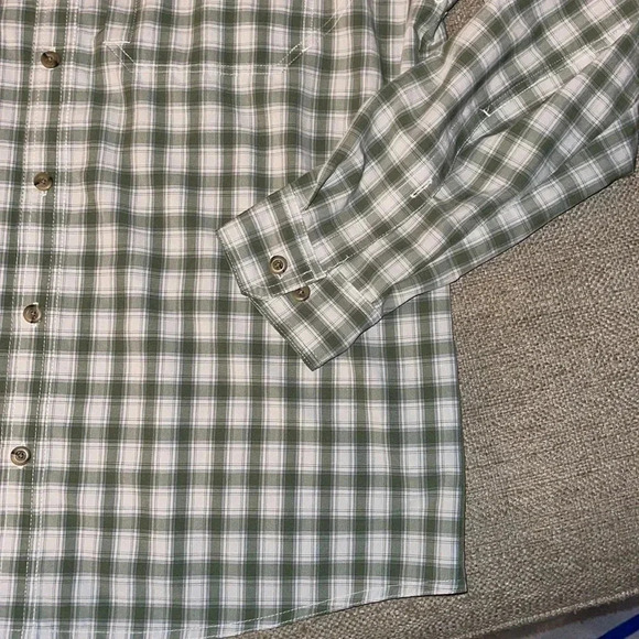 LL Bean Button Up Plaid Lightweight Shirt - Large - K - Picture 3 of 5